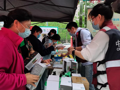 我為群眾辦實(shí)事丨揚(yáng)子社區(qū)開展'全民營養(yǎng)周'系列活動，營養(yǎng)健康咨詢服務(wù)惠民生