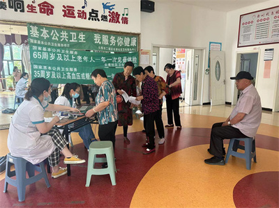 凱利社區(qū)開展健康義診活動，貼心服務暖民心